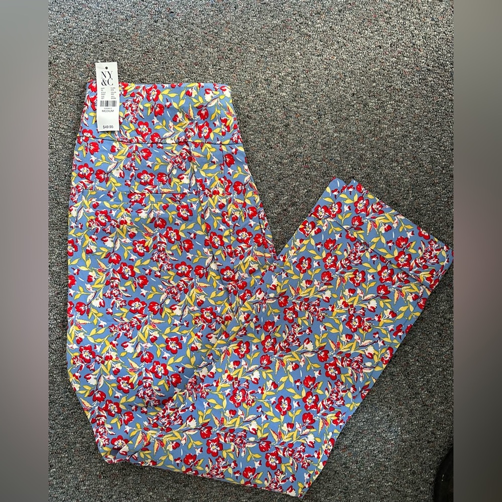 New York & Company flora print NWT-pants stretch